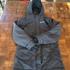 Girls Columbia black winter coat. Size M(10-12)